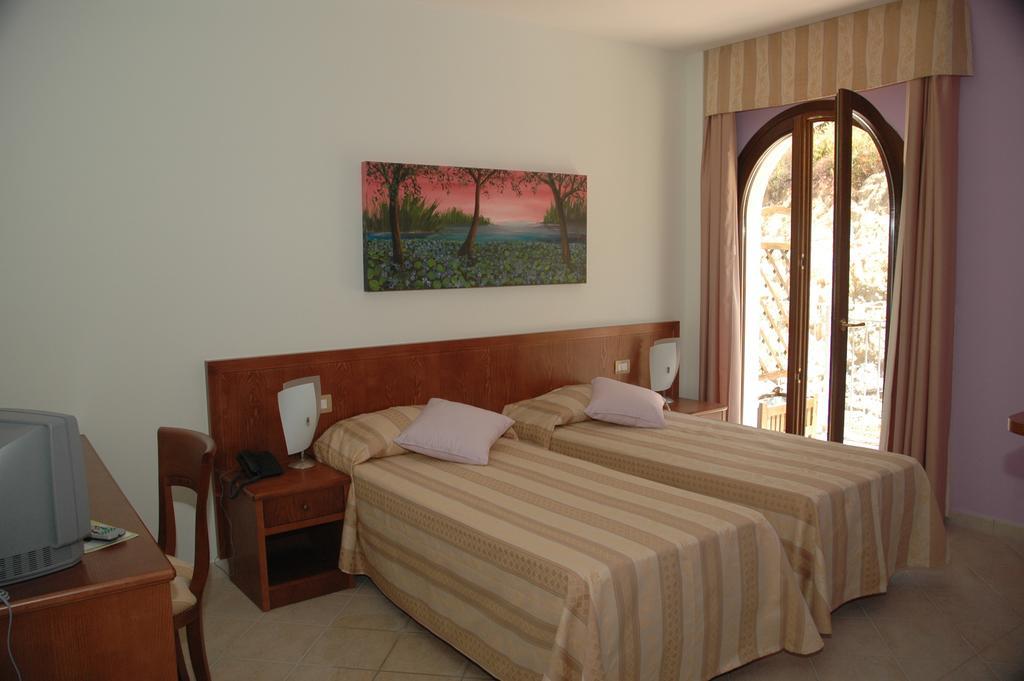 Agriturismo L'Arca Di Anna Brambilla Belvedere Marittimo Quarto foto