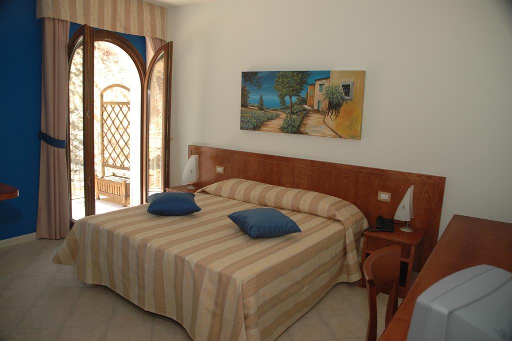 Agriturismo L'Arca Di Anna Brambilla Belvedere Marittimo Quarto foto